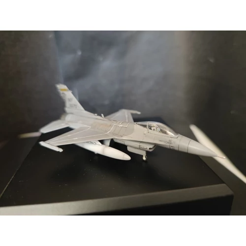 F-16